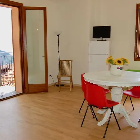 Casa Patrizia Apartamento Sueglio
